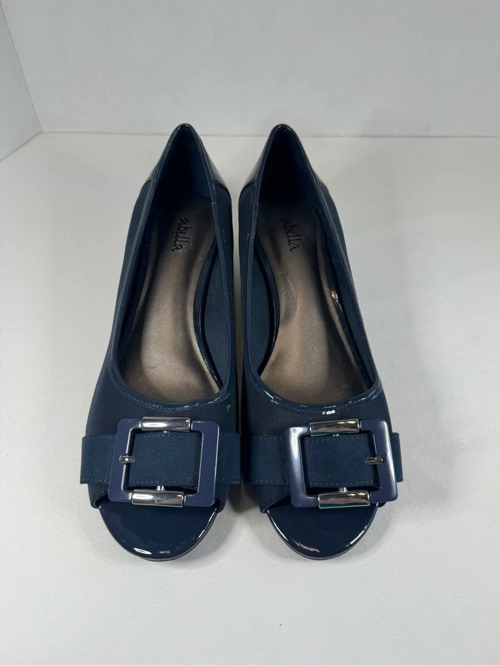 Abella Berri Navy Blue Wedge Peep Toe Heels Size 8.5 New In Box Patent Trim Pump